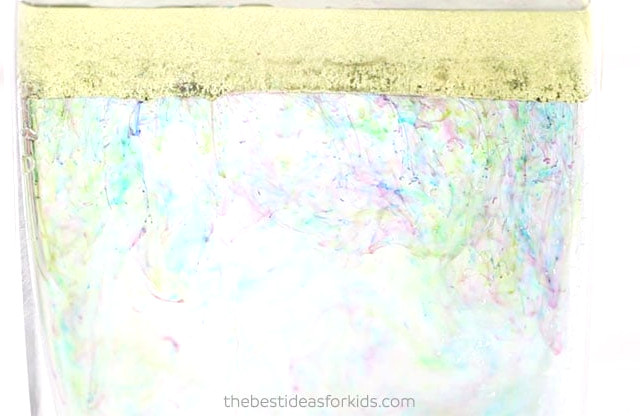 Food Coloring Oil and Water Experiment