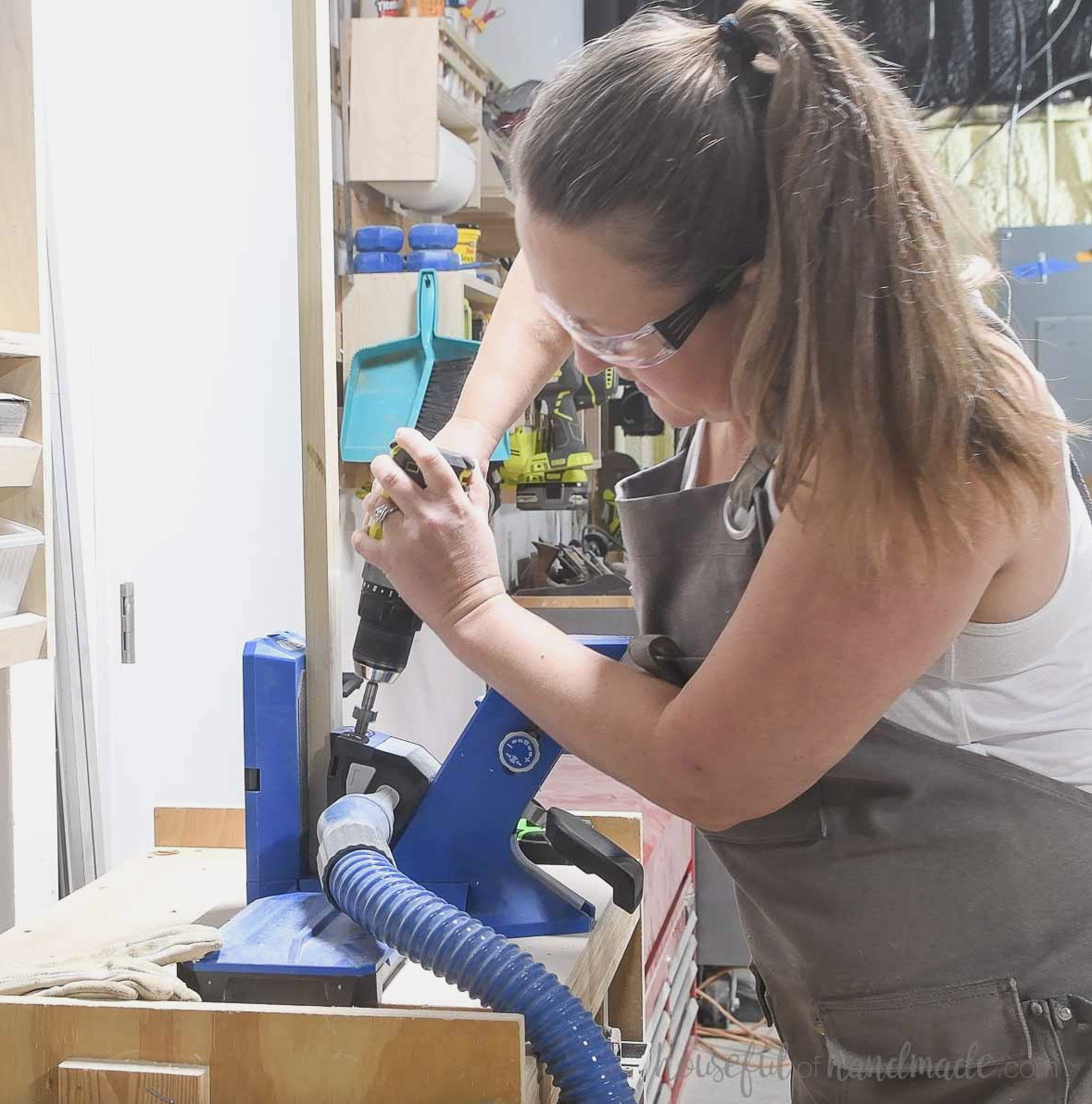 Making a pocket hole in the rear of the rail boards. 