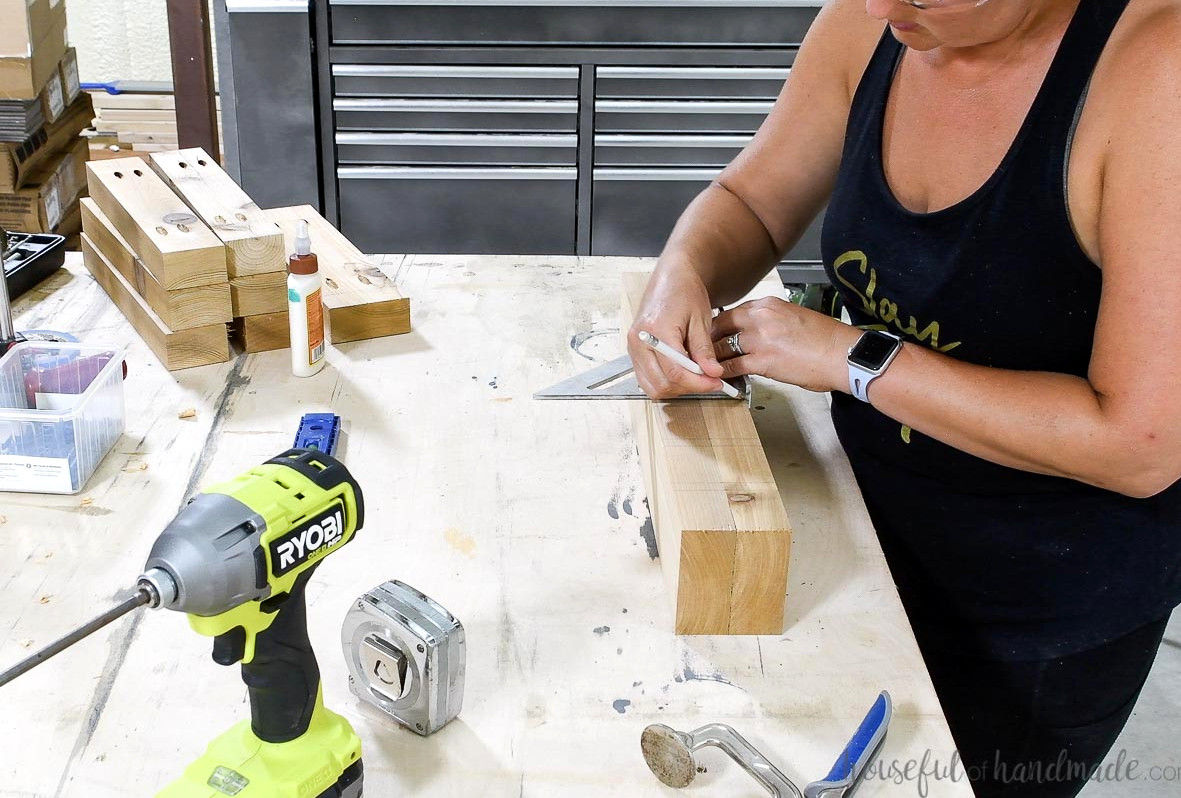 Indicating the table top board sides where the remaining boards will be fastened.