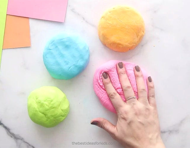 2 Ingredient Cloud Dough