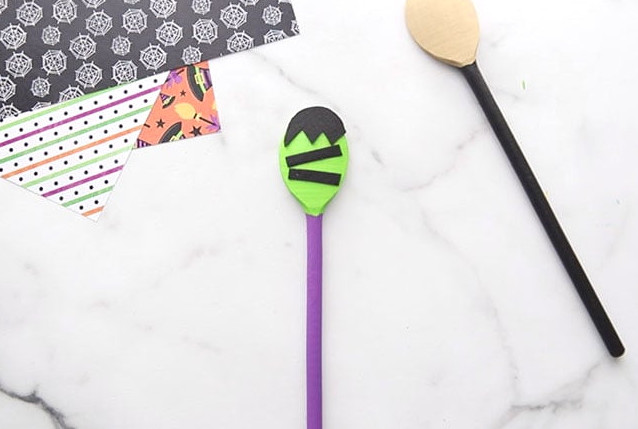 Add Black Felt to Frankenstein Spoon