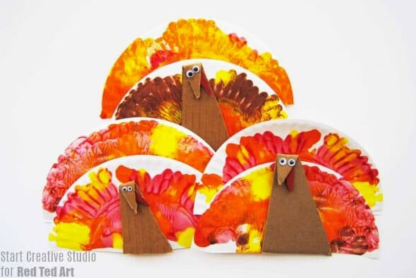 Easy Paper Plate Turkey Craft
