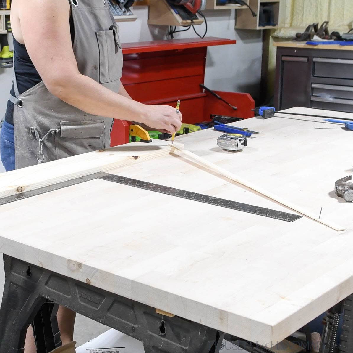 Marking an arch on the 1x6 board.