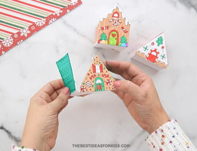 Glue the Houses Together