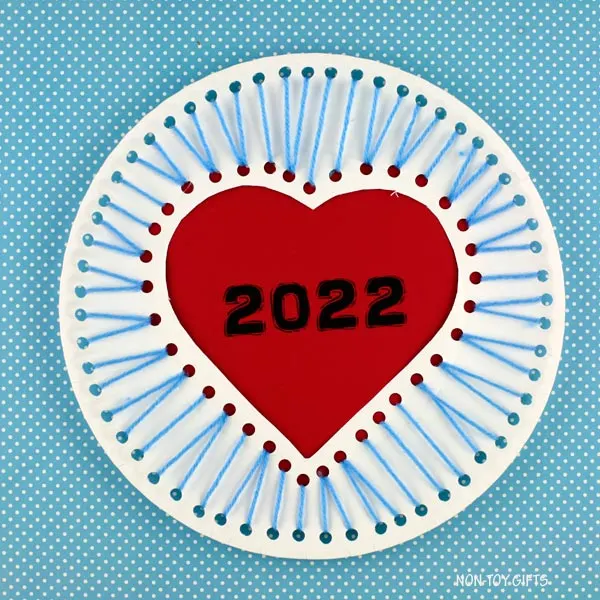 2022 heart Paper plate New Year craft