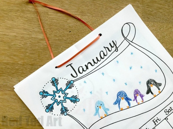 Free Adorable Printable Calendar.. this calendar is fast and simple to personalise for ANY year. Children can discover the days of the month while enjoying coloring and adding their own special touches. We adore this DIY Calendar Template. It also makes a wonderful last minute present for family members! #newyearseve #newyearsday #christmas #diycalendar #calendartemplate #freecalendar #calendar2018 #printables #templates 