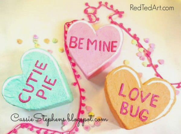 Fun Giant Conversation Hearts DIYs! This is great Valentine's Day Art project for kids - making your own Giant Conversation Hearts Sculptures for Valentines