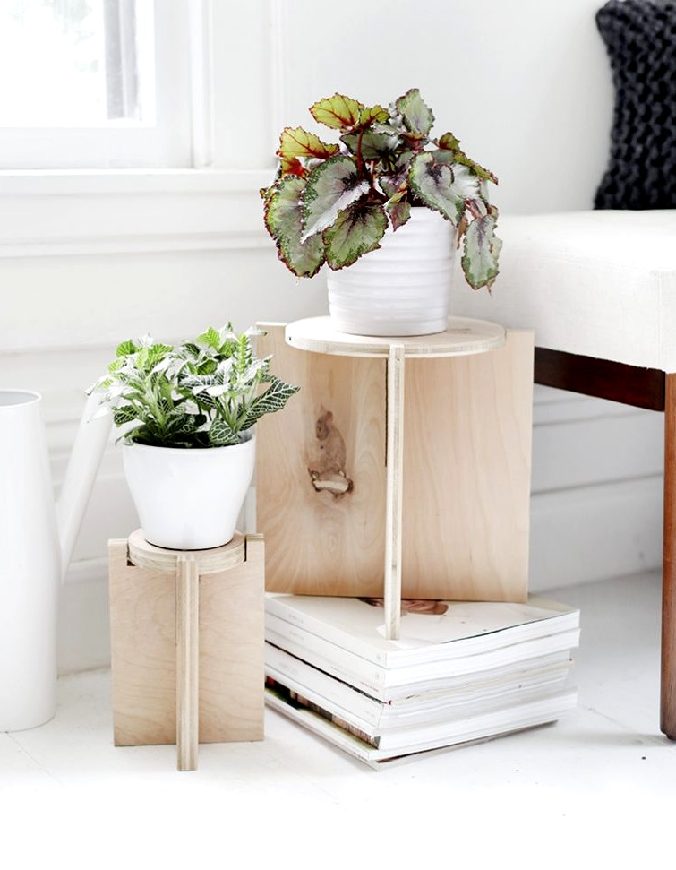 DIY Wooden Plant Stand using plywood