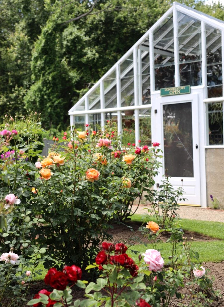 conservatory structure at Fuller Gardens
