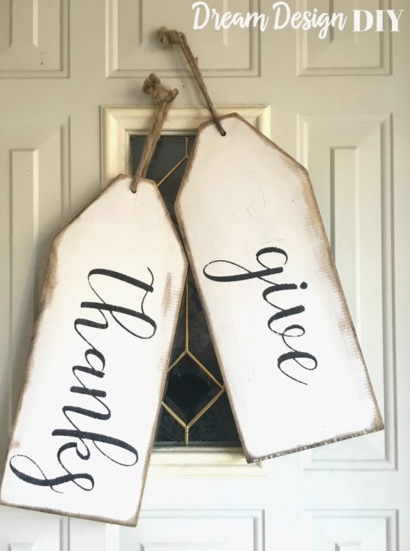 DIY oversized wood tags for thanksgiving